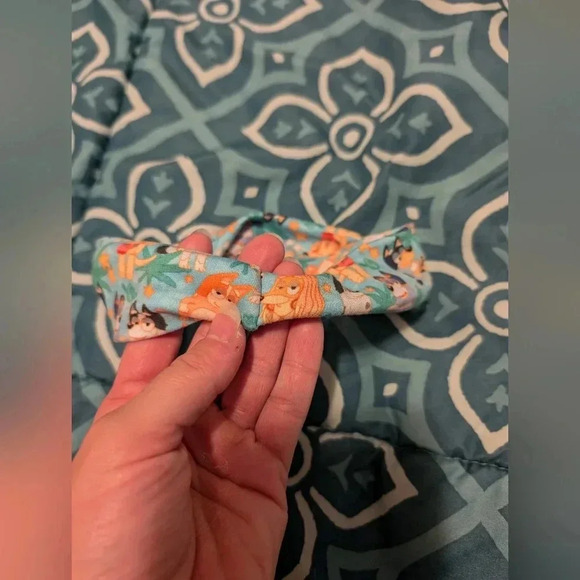 Kids Bluey Pattern Headband - Picture 2 of 3